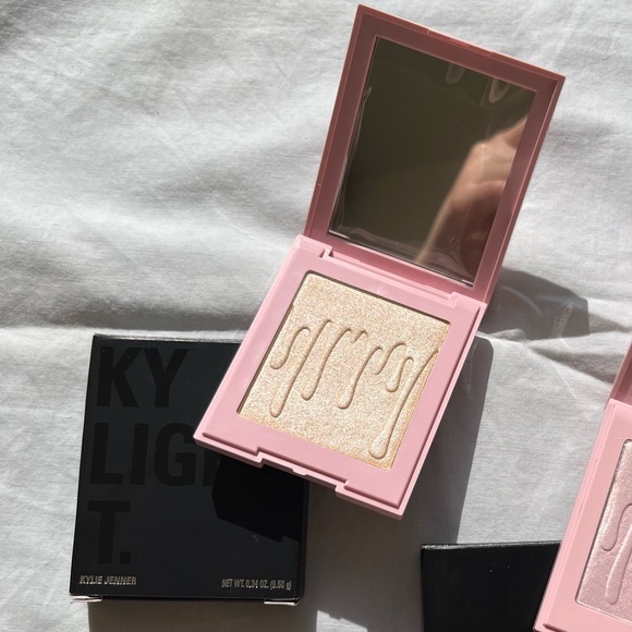 Kylie Cosmetics Other - BRAND NEW KYLIE HIGHLIGHTERS IN “ICE ME OUT”